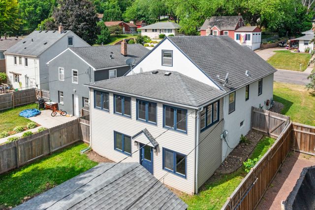 513 9th Avenue S, South Saint Paul, MN 55075