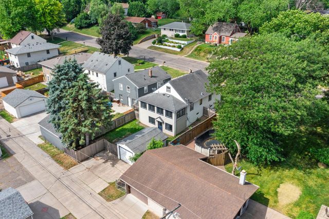 513 9th Avenue S, South Saint Paul, MN 55075