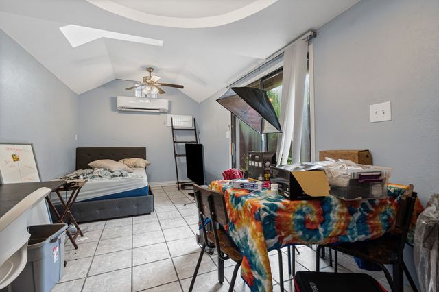 211 Second Street, Denton, TX 76201