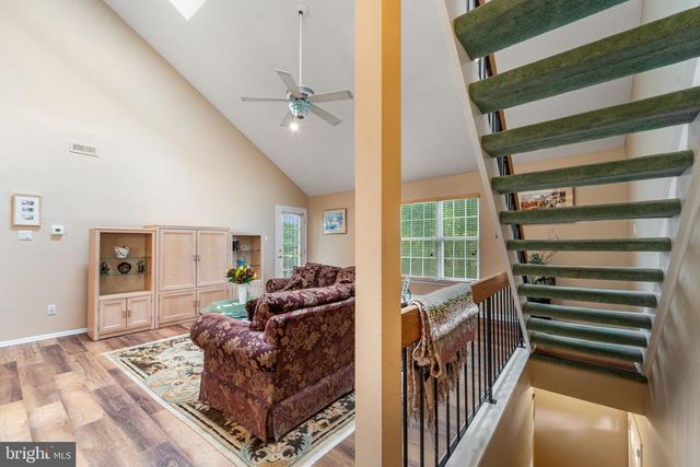 2402-B SHURLOCK CT, Mount Laurel, NJ 08054
