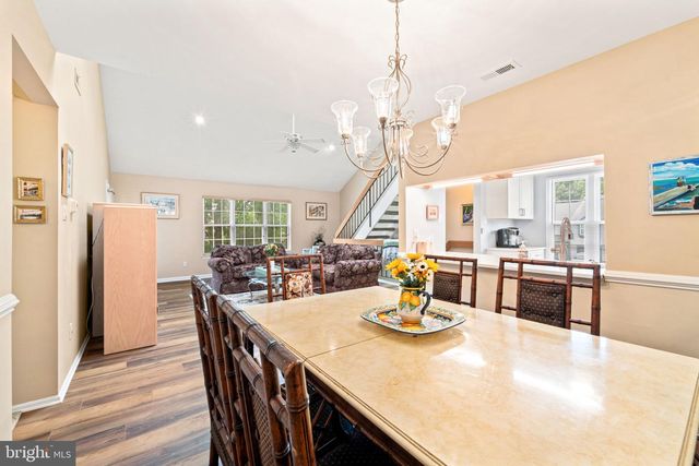 2402-B SHURLOCK CT, Mount Laurel, NJ 08054