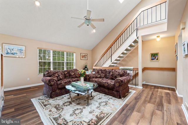 2402-B SHURLOCK CT, Mount Laurel, NJ 08054