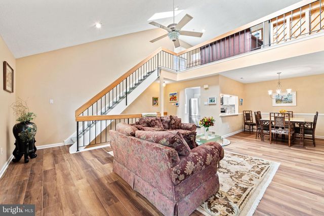 2402-B SHURLOCK CT, Mount Laurel, NJ 08054