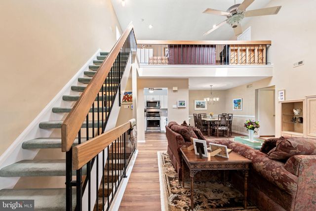 2402-B SHURLOCK CT, Mount Laurel, NJ 08054