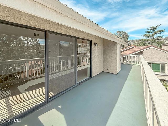 576 Calle De Las Ovejas, Oak Park, CA 91377