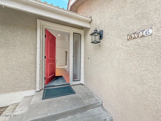 576 Calle De Las Ovejas, Oak Park, CA 91377