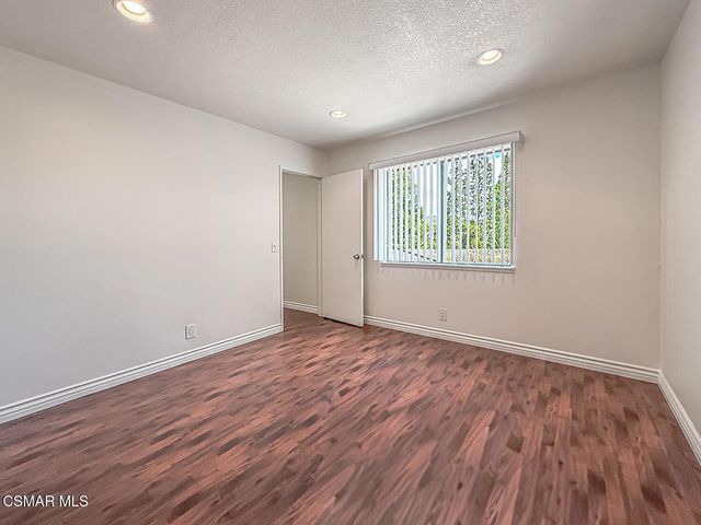 576 Calle De Las Ovejas, Oak Park, CA 91377