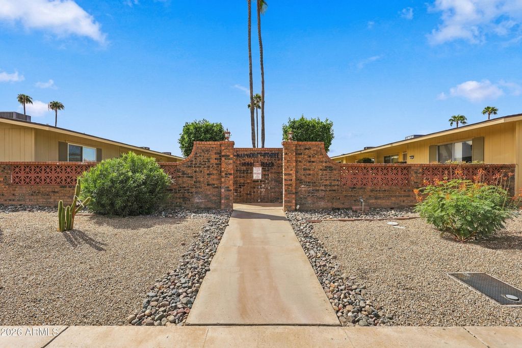 10915 W SANTA FE Drive, Sun City, AZ 85351 — photo 4