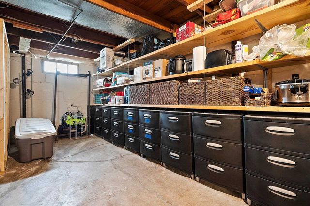 530 MORRIS AVENUE, Ashwaubenon, WI 54304