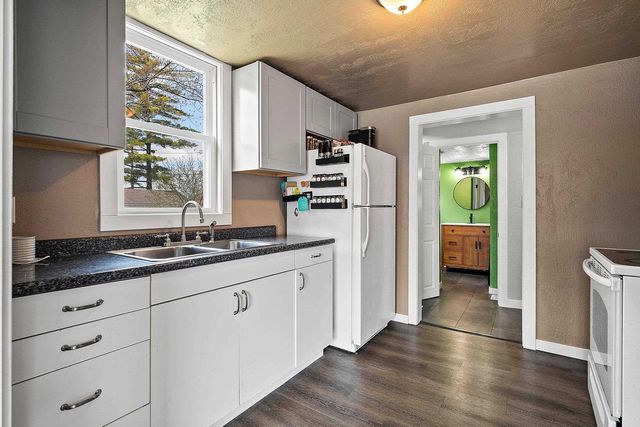 530 MORRIS AVENUE, Ashwaubenon, WI 54304