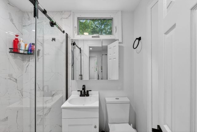 52 High St, Hudson, MA 01749