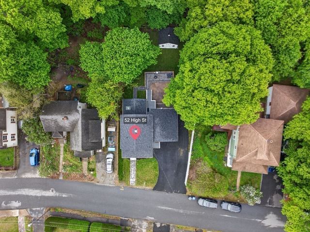 52 High St, Hudson, MA 01749