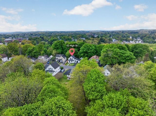 52 High St, Hudson, MA 01749