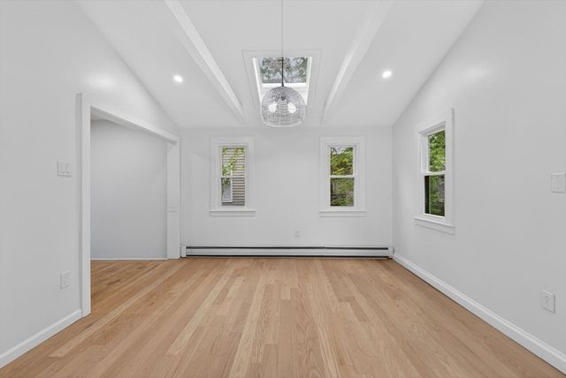 52 High St, Hudson, MA 01749