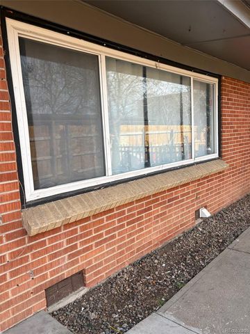 1922 Dallas Street, Aurora, CO 80010