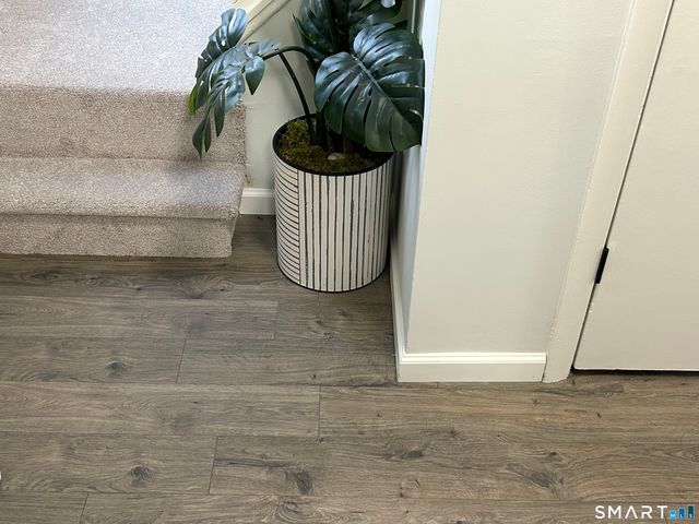 111 Sutton Place 111, Bloomfield, CT 06002