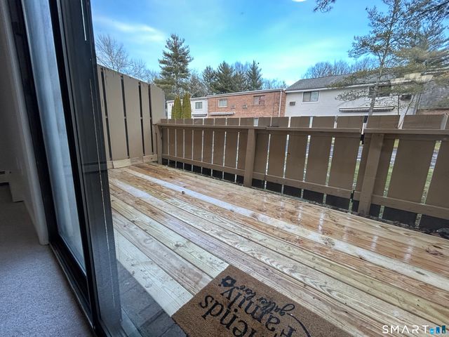 111 Sutton Place 111, Bloomfield, CT 06002