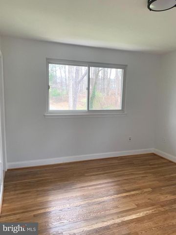 5617 EASTBOURNE DR, Springfield, VA 22151