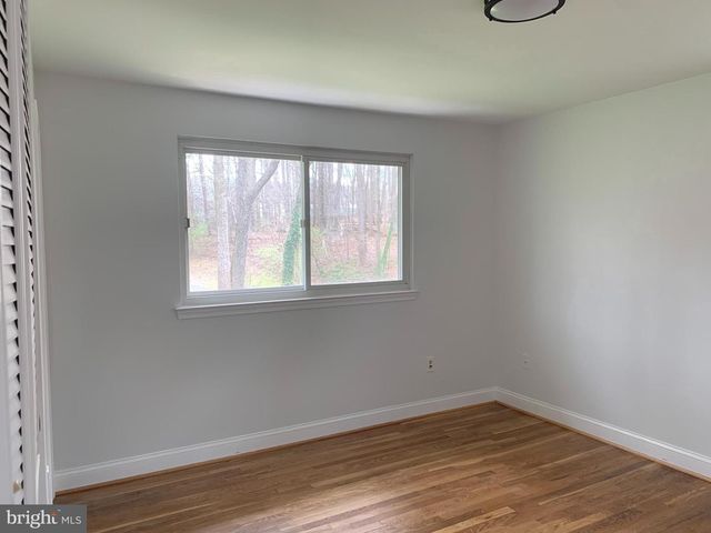 5617 EASTBOURNE DR, Springfield, VA 22151