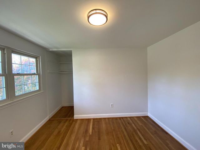 5617 EASTBOURNE DR, Springfield, VA 22151