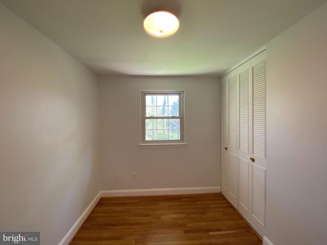 5617 EASTBOURNE DR, Springfield, VA 22151