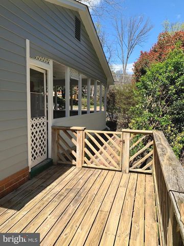 5617 EASTBOURNE DR, Springfield, VA 22151