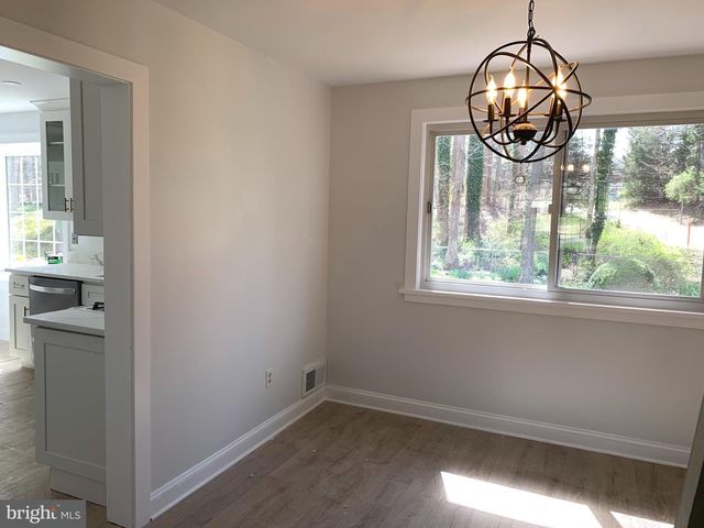 5617 EASTBOURNE DR, Springfield, VA 22151