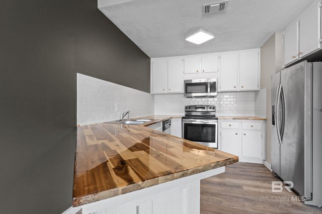 128 W Satsuma Avenue 128, Foley, AL 36535