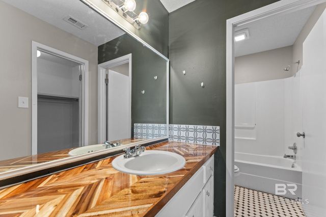 128 W Satsuma Avenue 128, Foley, AL 36535