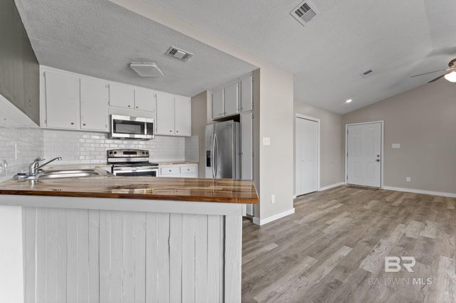 128 W Satsuma Avenue 128, Foley, AL 36535