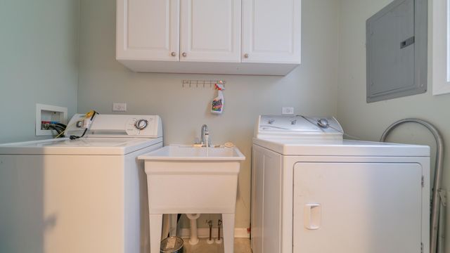 8612 W 139th Place, Cedar Lake, IN 46303