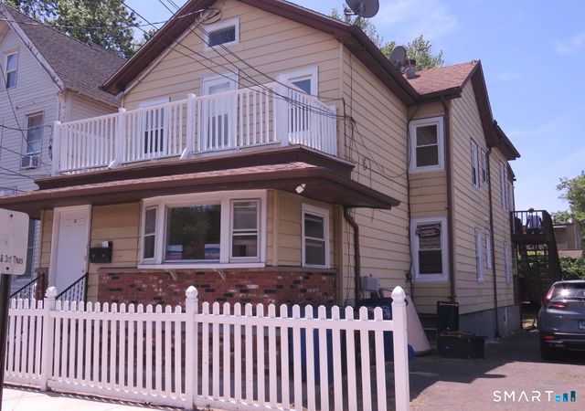 16 Vine Street 2nd, New Haven, CT 06519