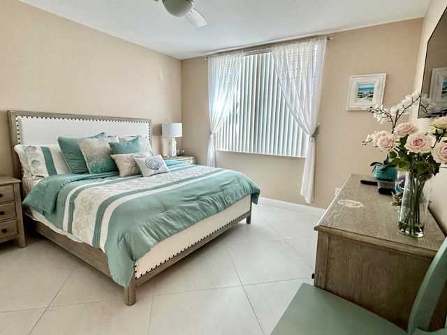 806 E Windward Way 508, Lantana, FL 33462