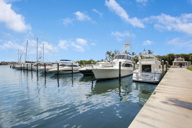 806 E Windward Way 508, Lantana, FL 33462