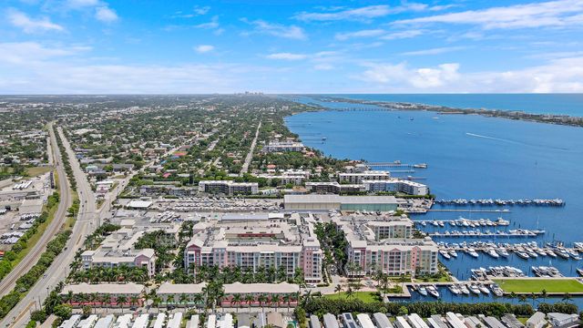 806 E Windward Way 508, Lantana, FL 33462