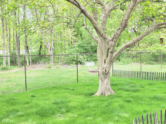 8901 Black Hawk Lane, Indianapolis, IN 46234