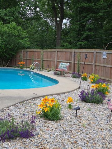 8901 Black Hawk Lane, Indianapolis, IN 46234