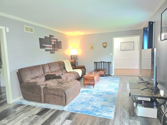 8901 Black Hawk Lane, Indianapolis, IN 46234