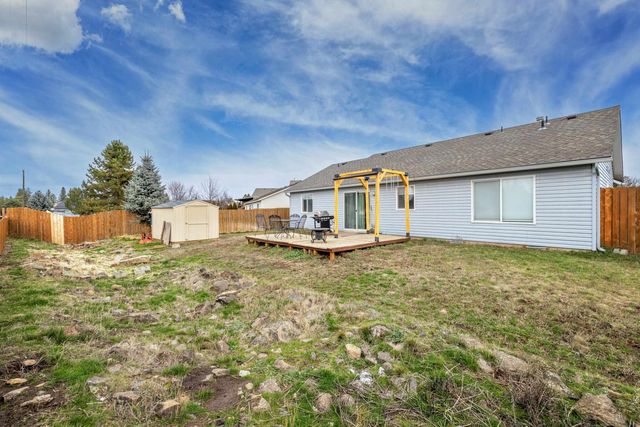 3104 Silverthorn Ln, Cheney, WA 99004
