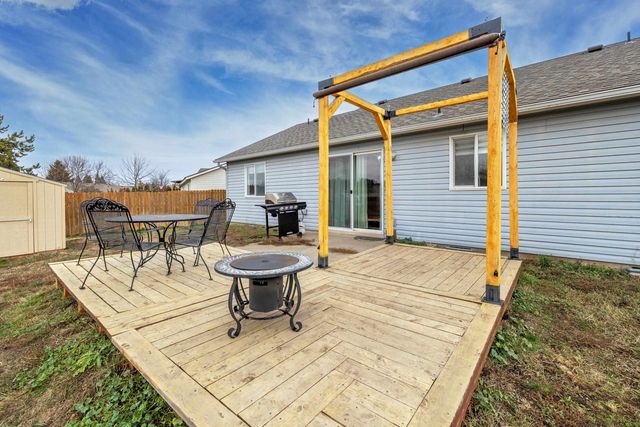 3104 Silverthorn Ln, Cheney, WA 99004