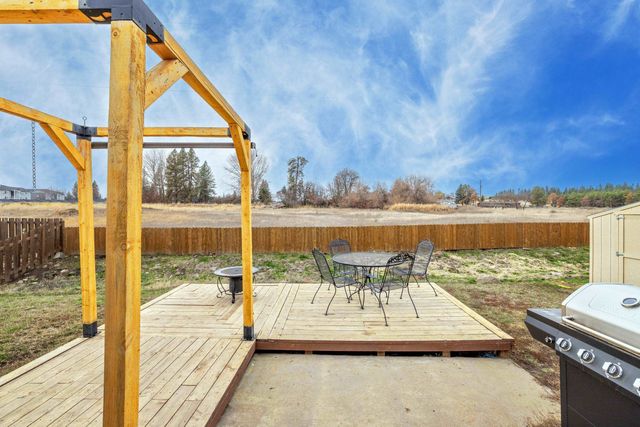 3104 Silverthorn Ln, Cheney, WA 99004