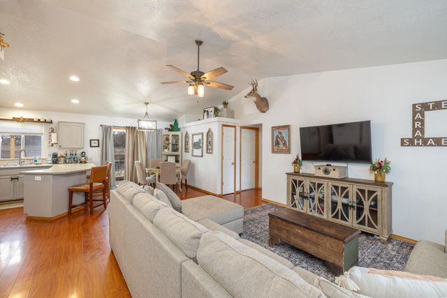 3104 Silverthorn Ln, Cheney, WA 99004