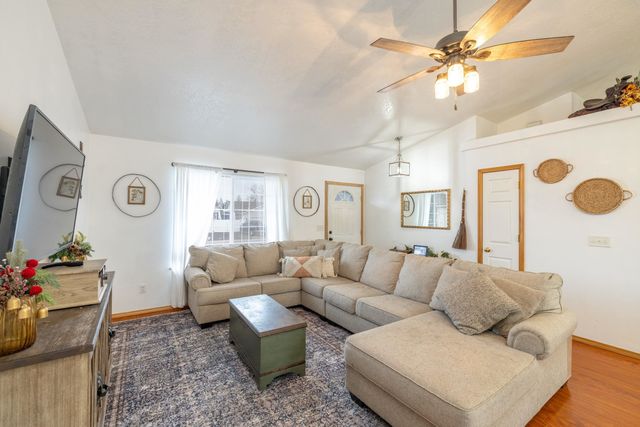 3104 Silverthorn Ln, Cheney, WA 99004