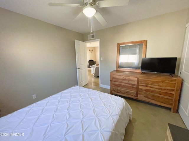 8058 E Oak Street, Scottsdale, AZ 85257
