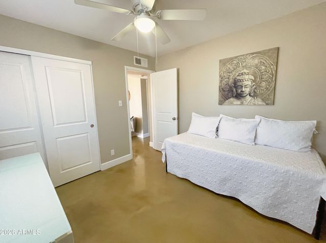 8058 E Oak Street, Scottsdale, AZ 85257