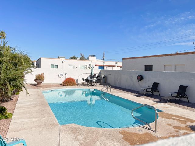 8058 E Oak Street, Scottsdale, AZ 85257
