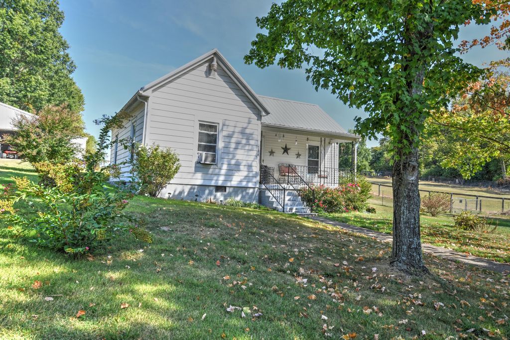 284 Russell Cave Road, Georgetown, KY 40324