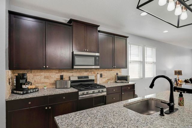 8310 Lajitas Bend, San Antonio, TX 78254