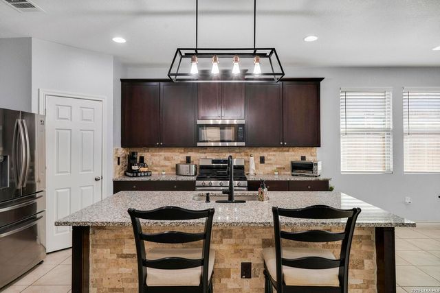 8310 Lajitas Bend, San Antonio, TX 78254