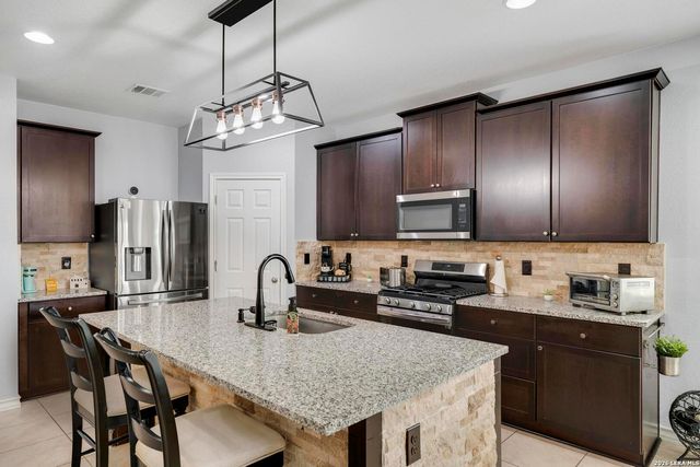 8310 Lajitas Bend, San Antonio, TX 78254